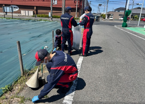 群馬ダイハツ 伊勢崎店 地域清掃