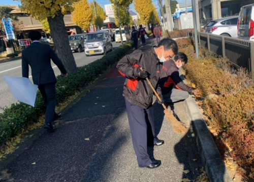 群馬ダイハツ 前橋西店 地域清掃